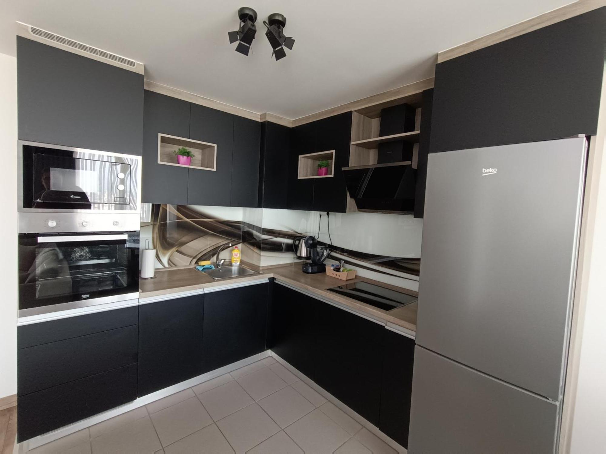 18Th & 16H Floor Secure Luxury Condos With Pool & Fitness Included In Price Skopje Exterior photo